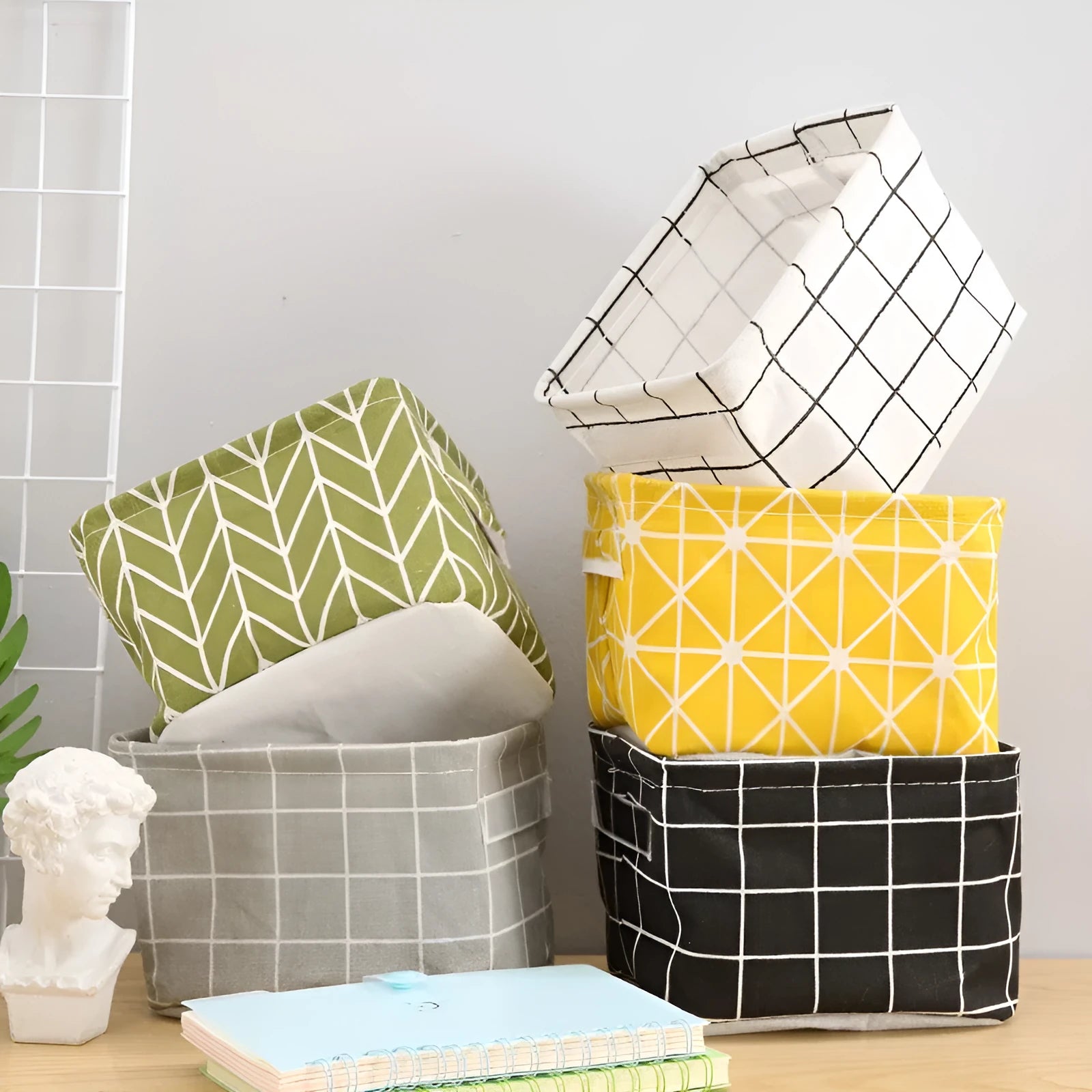 Oxford cloth foldable desktop storage basket 20x14x16cm in multiple colour patterns