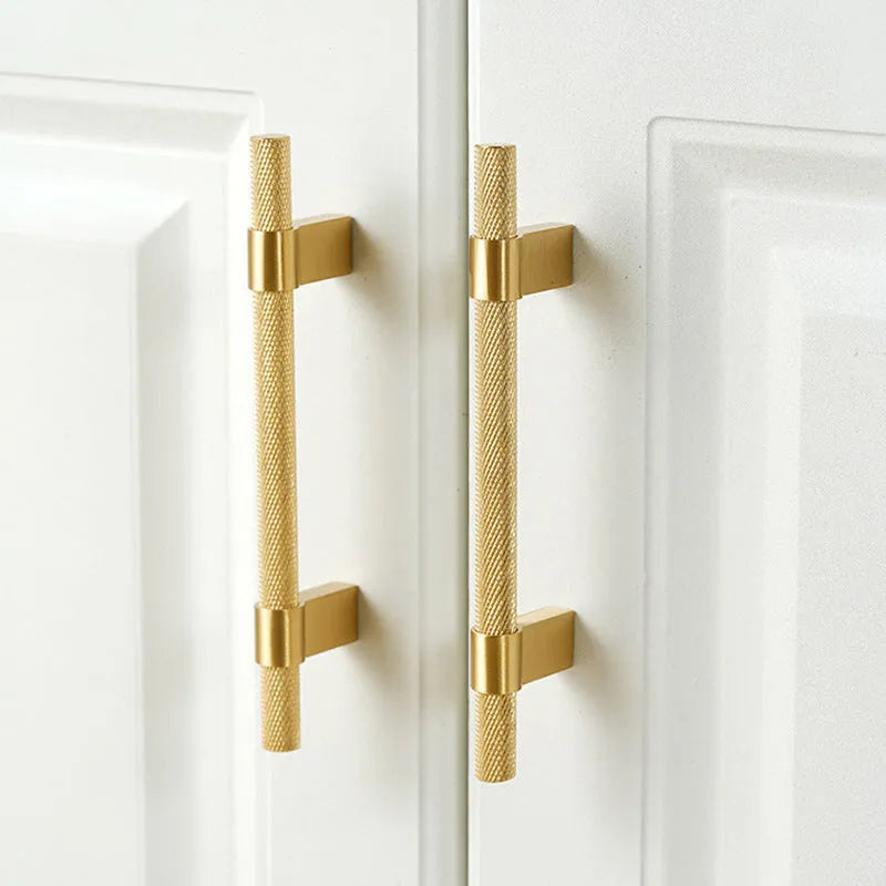 Brass knurled cabinet handle with polished sealed glaze finish in American style