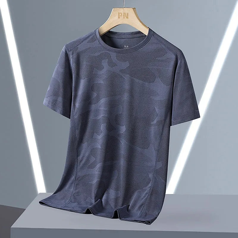 Men's loose fit camouflage print short sleeve T-shirt in quick-drying nylon fabric.