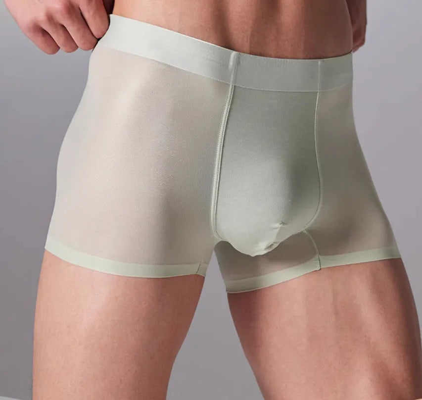Seamless antibacterial fitness shorts in four colours with moisture-wicking fabric for athletic wear