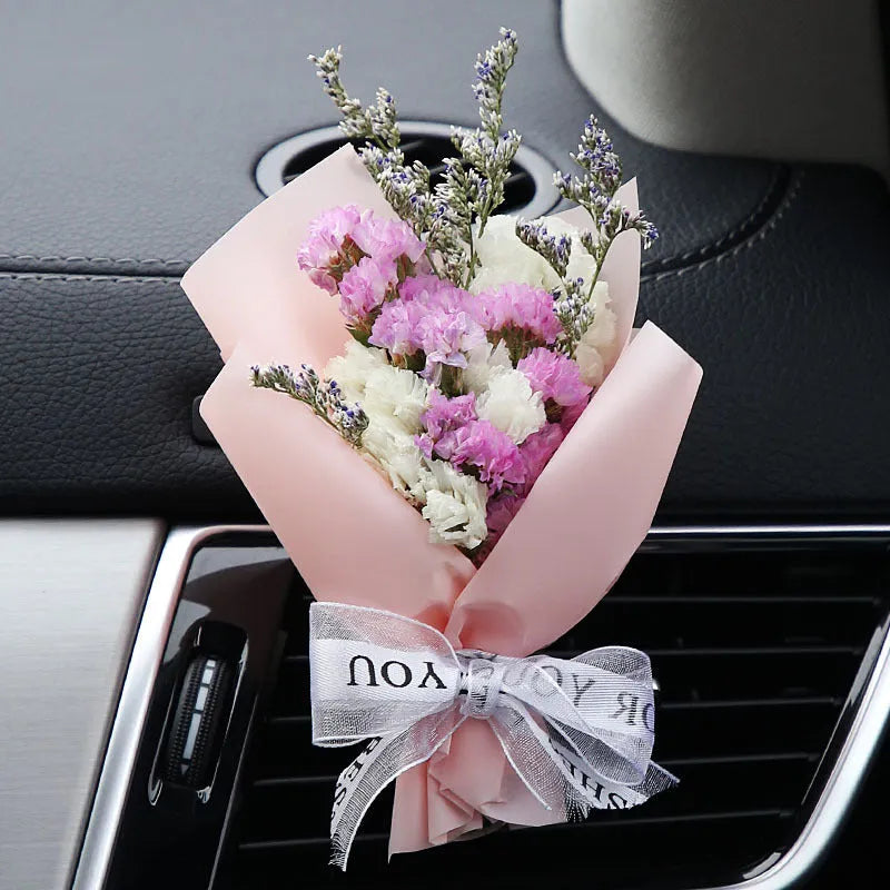 Dried flower bouquet and fragrance slices for car air outlet mounting