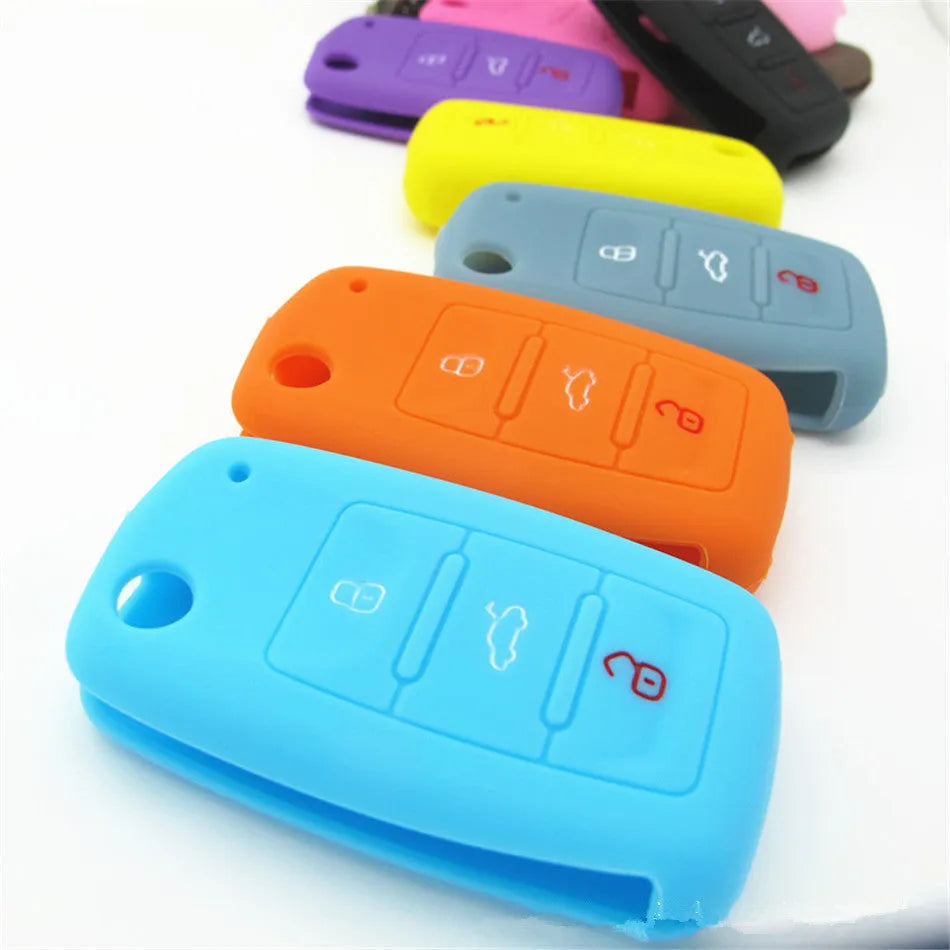 Silicone car key case in multiple colours for key protection and fall prevention