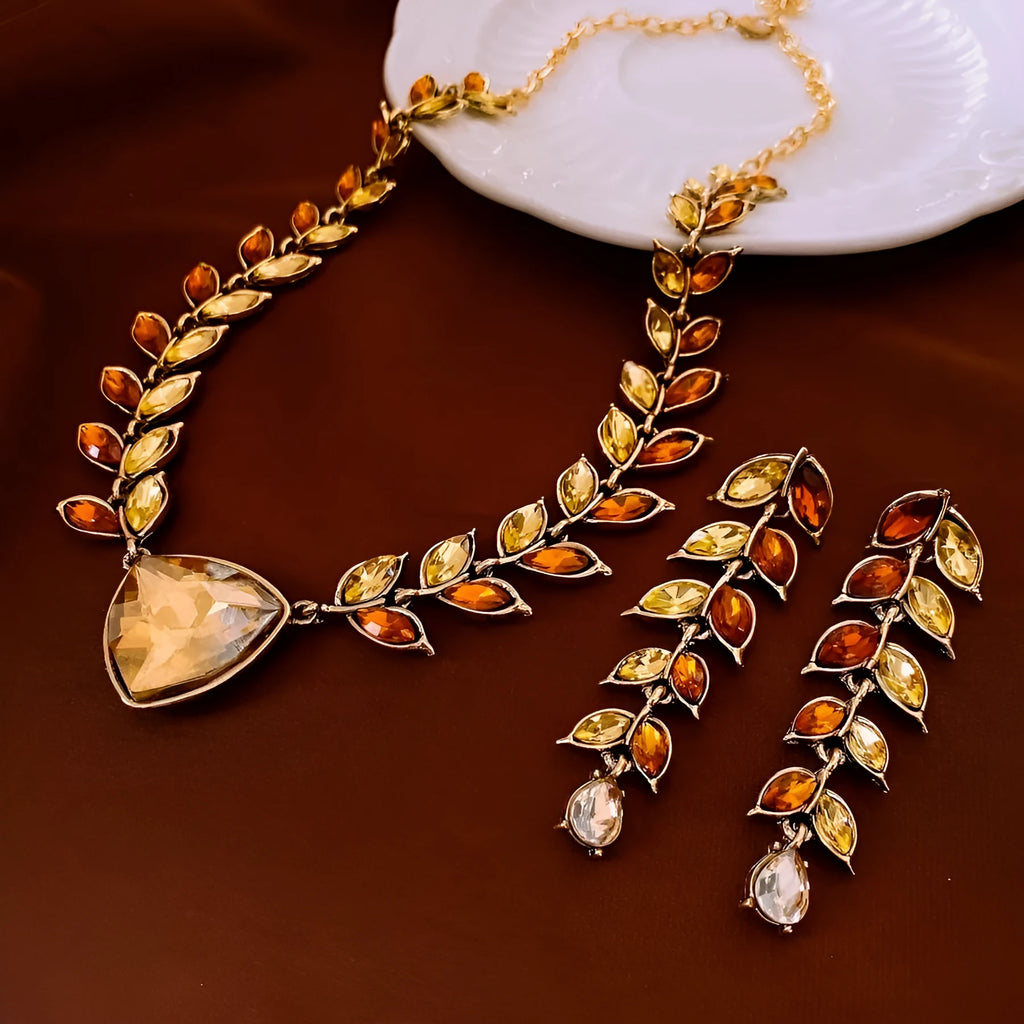 Retro flower pendant necklace in golden brown alloy with wheat detailing, 51-60cm clavicle chain