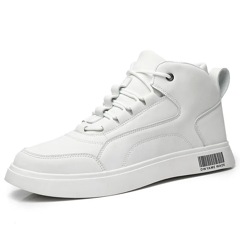 Men's white casual board shoes with lace-up front and rubber sole