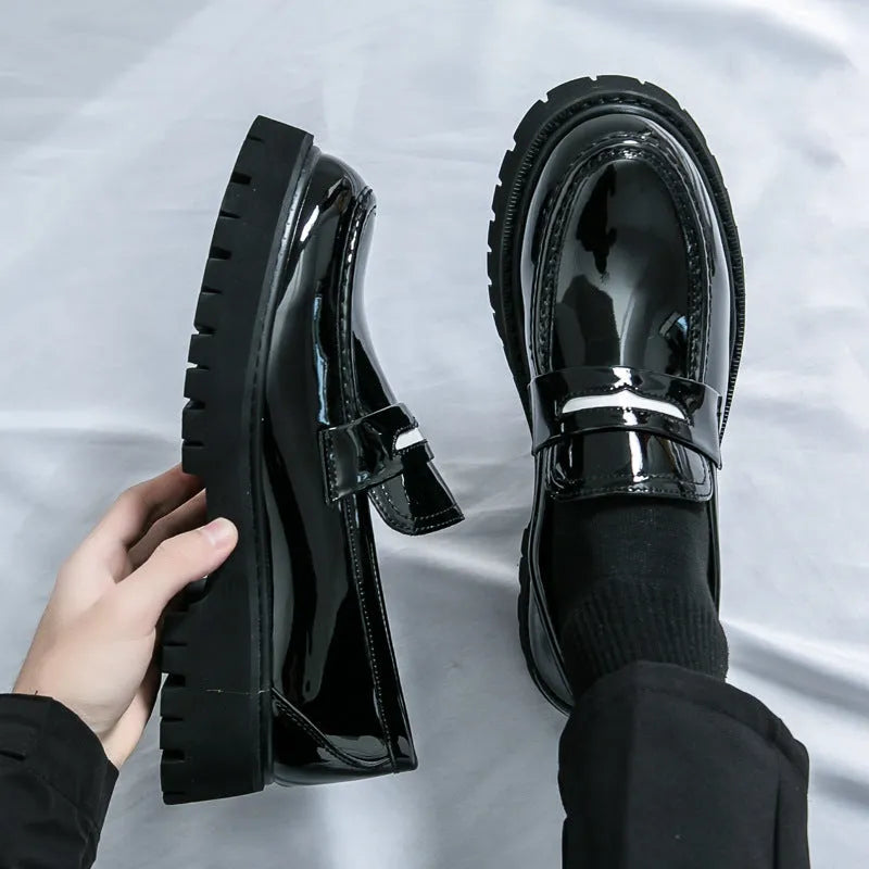 Men's chunky heel platform leather shoes in bright black with round toe and low tube design