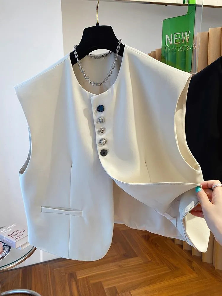 Loose-fitting beige waistcoat dress with bandage style, pockets, and a short 40cm length on a hanger.