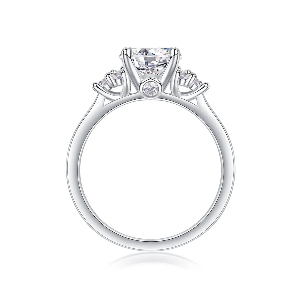 Galaxy Light wedding ring set with 2-carat moissanite in S925 silver platinum-plated band on white background
