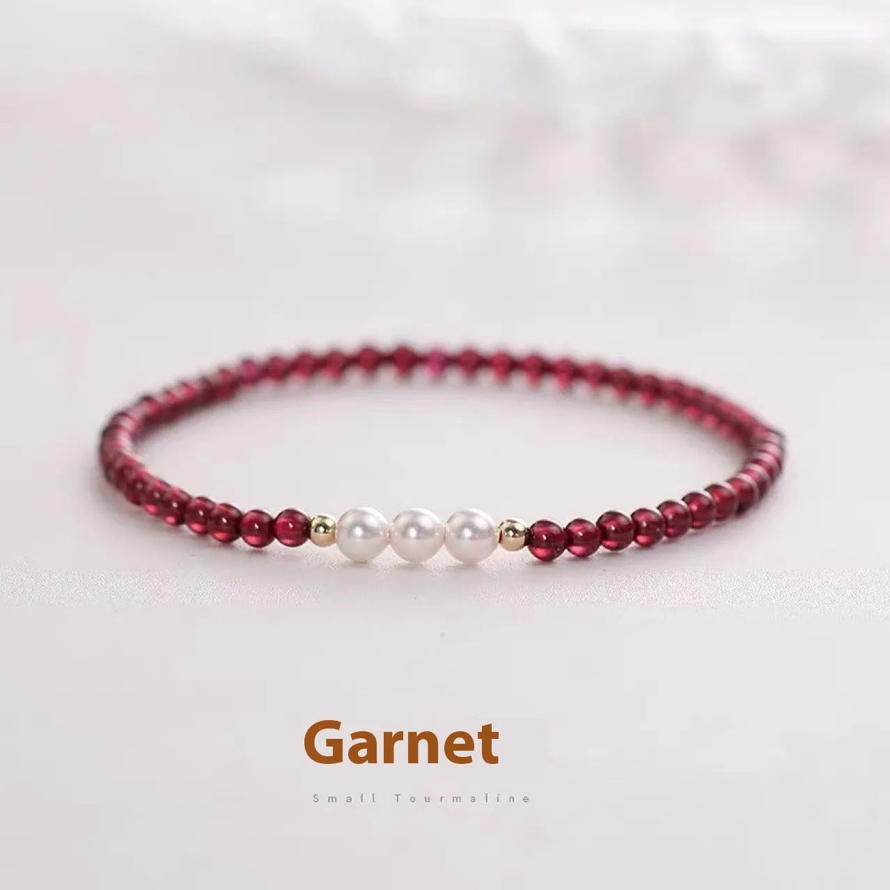 Women's crystal bracelet with an artificial pearl in 3mm or 4mm size for OL fashion style.
