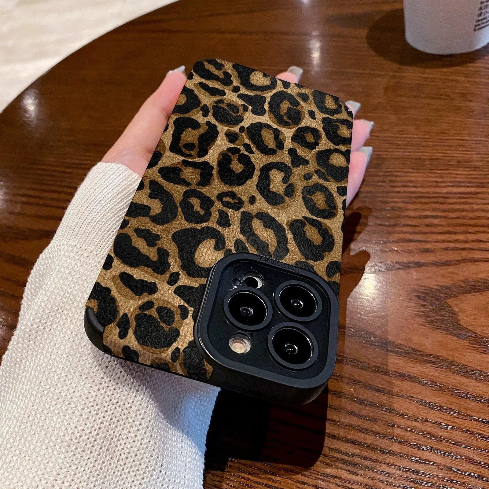 Gold leopard print imitation leather all-inclusive phone case for Apple iPhone