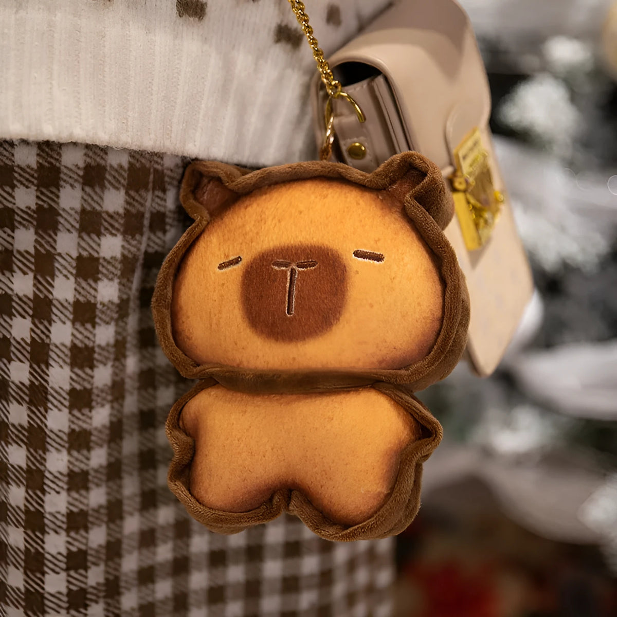 Toast kitty plush toy in caramel or light brown with soft PP cotton filling, available in 17cm, 30cm, and 50cm heights.