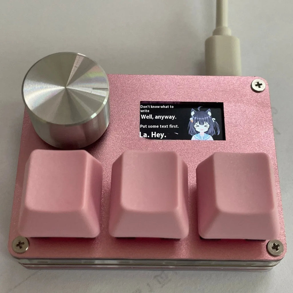 Customisable magnetic axis numeric game keyboard with IPS screen, programmable knob, and RGB backlight