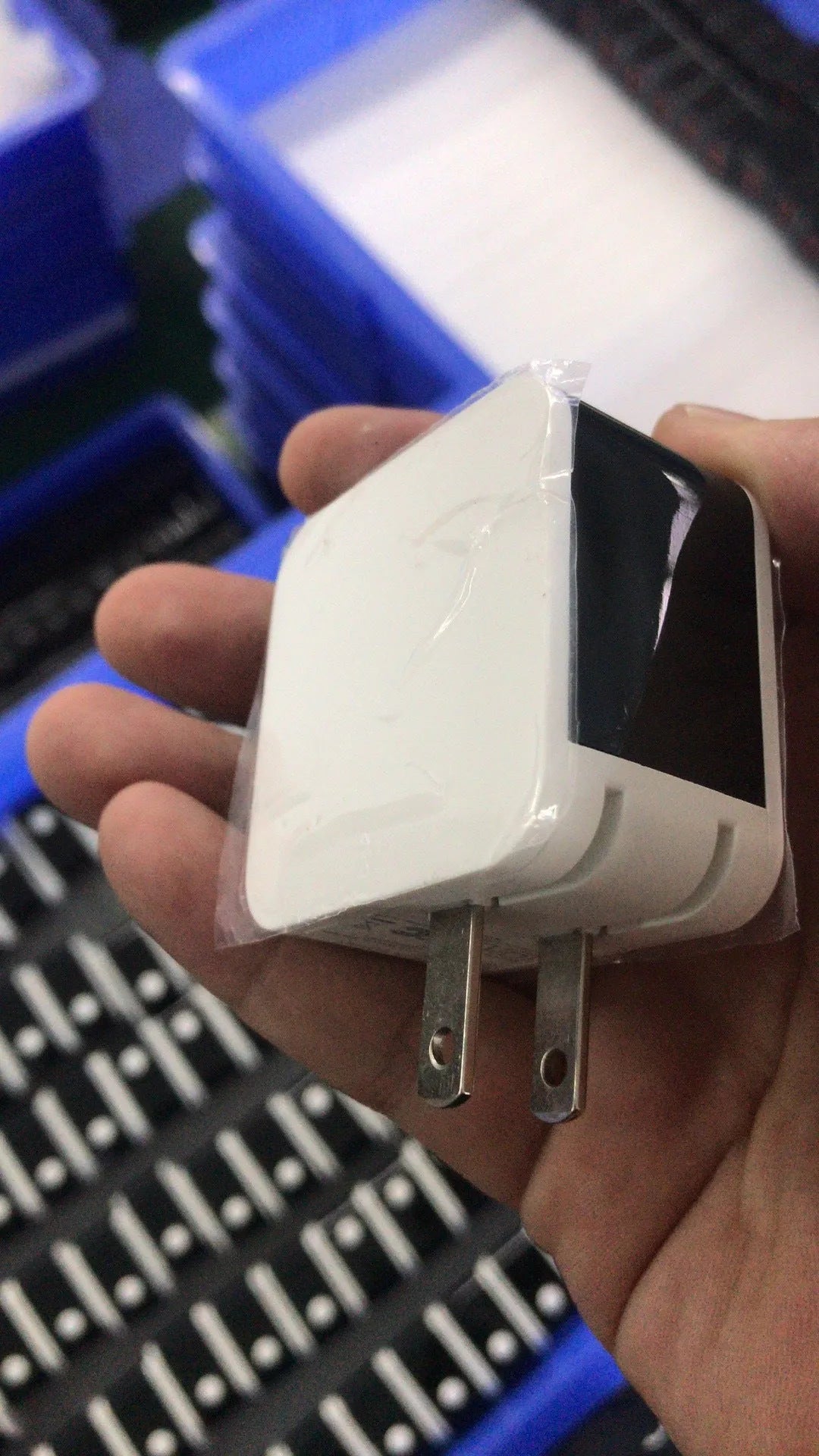 5V2A dual USB fast travel charger with digital display in black, white, or red colour options