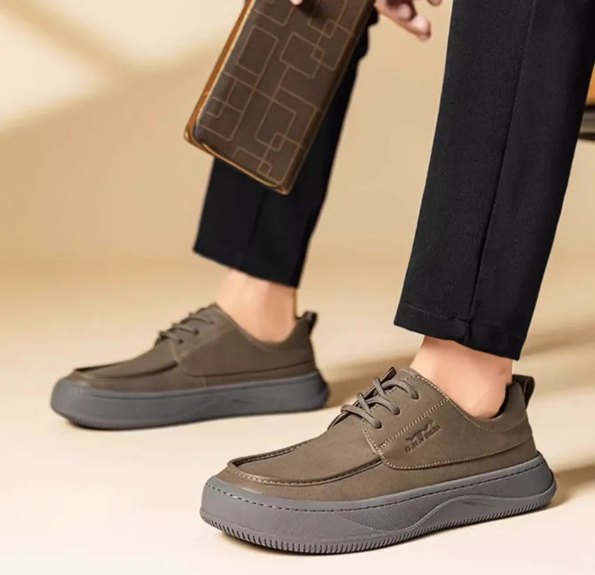 British retro brown casual leather shoes with big toe design and visible stitching