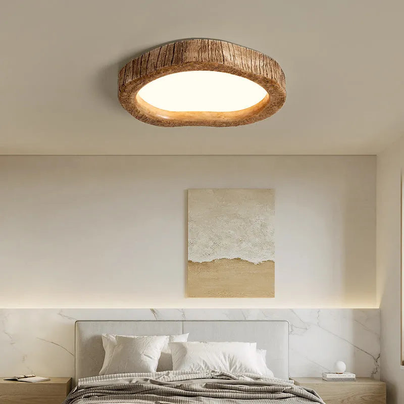 Round wood grain finish ceiling lamp in new Chinese style for bedroom lighting.