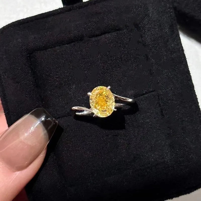 Yellow rock sugar crystal women's ring in polished copper on a hand