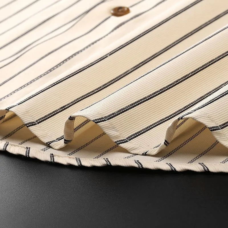 Coffee striped men's long-sleeved shirt with wool lining for business casual wear