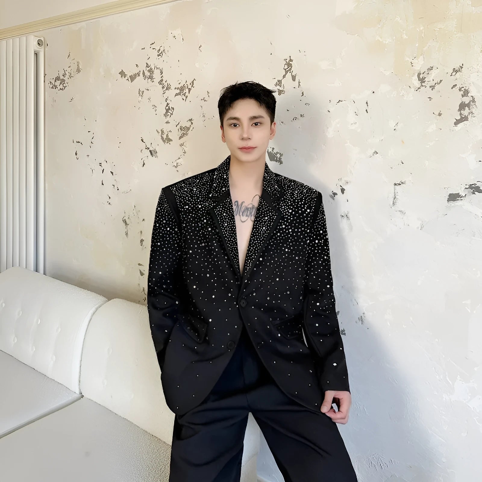 Men's hot drilling casual suit jacket in black chenille fabric with princess sleeves and loose fit