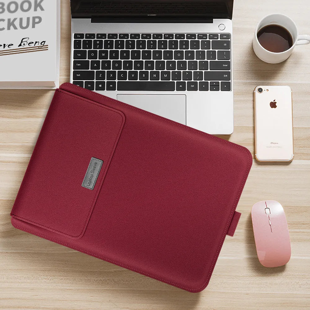 Universal laptop sleeve in PU leather and TPU, available in multiple colours, fitting 11 to 15 inch laptops