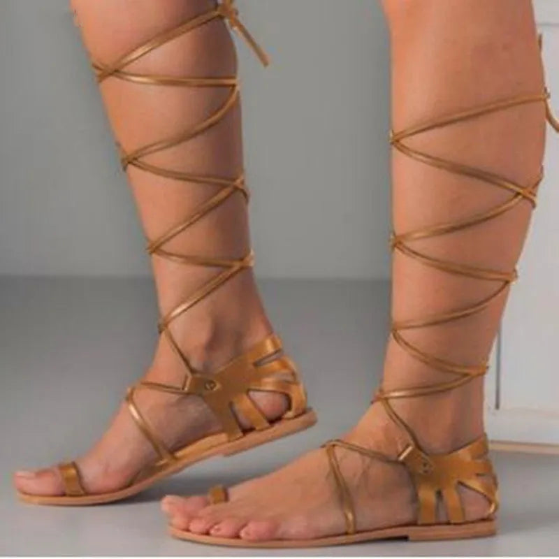 Lace-up flat sandals for women with artificial PU upper and buckle fastening in black
