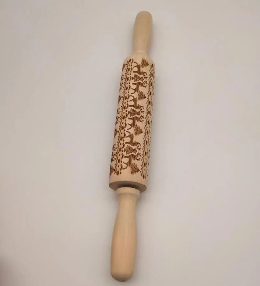 Wooden Christmas embossing rolling pin with snowflake and reindeer pattern, 45 x 5 x 5cm natural wood dough tool