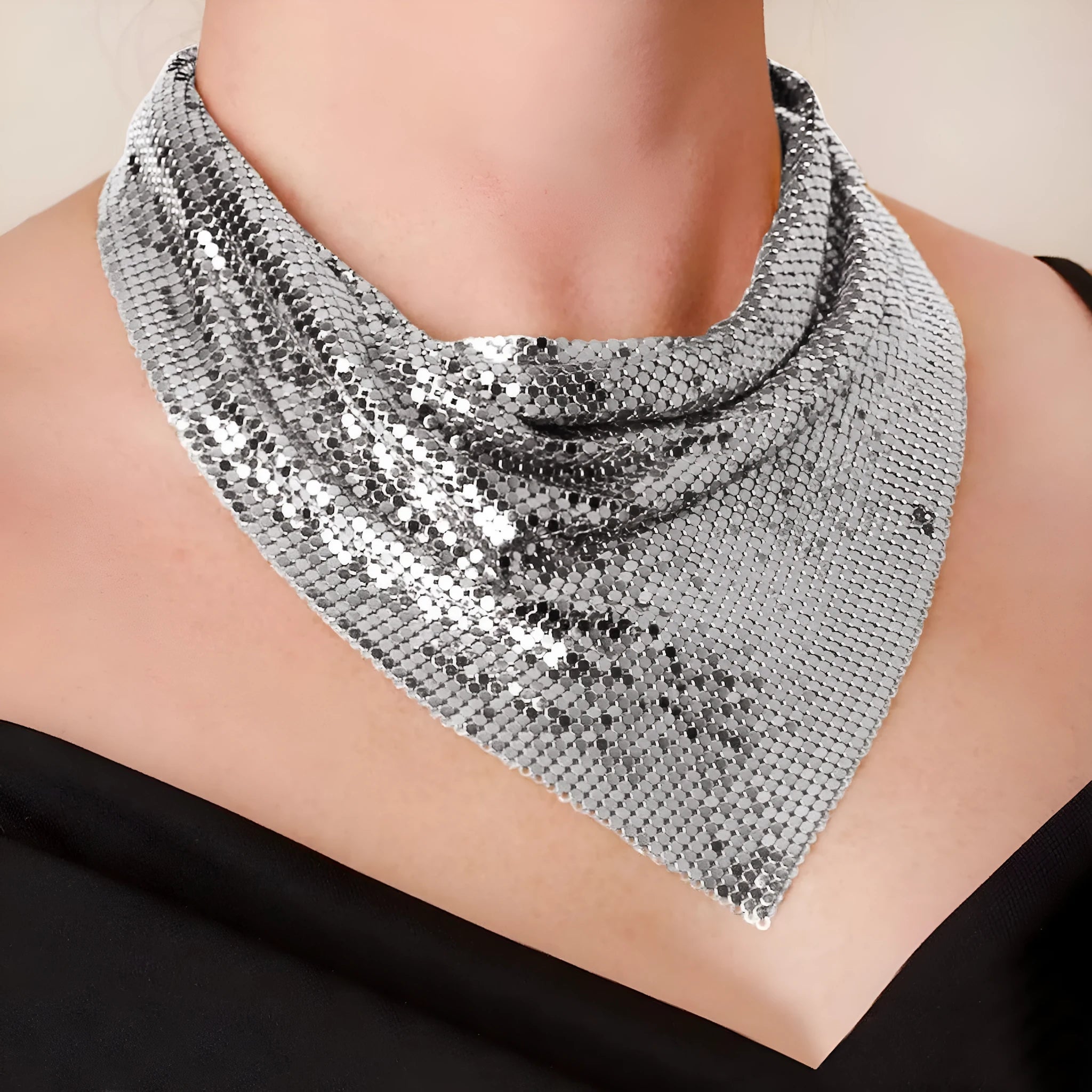 Metal sequins mesh scarf necklace in gold colour with chain-style design for women
