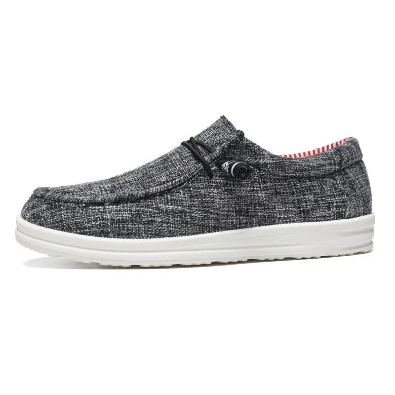 Breathable mesh low top men's casual shoes with lace-up front and rubber sole