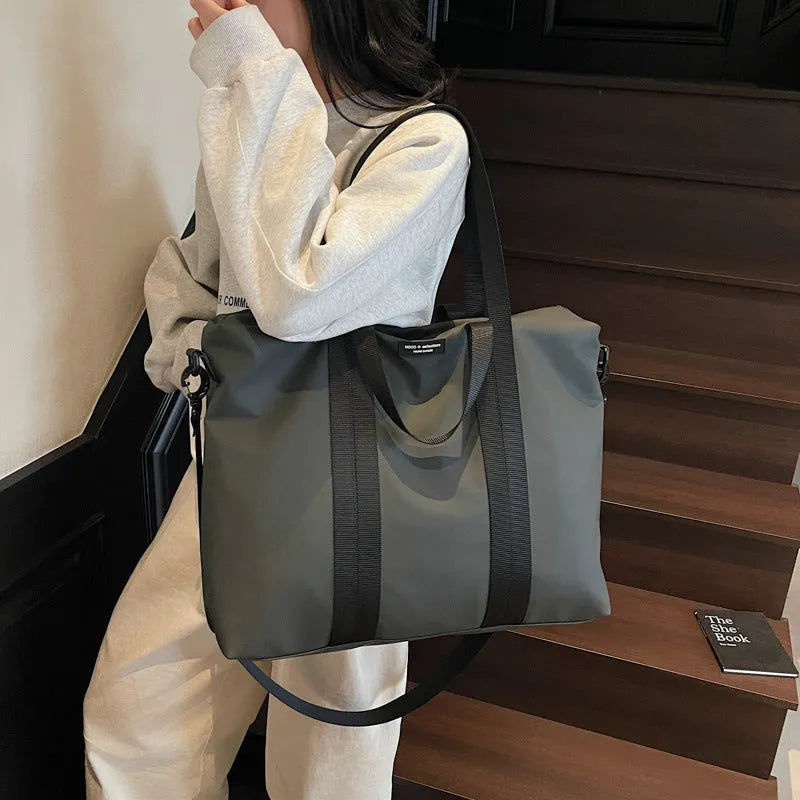 Lightweight Oxford cloth tote storage bag in black, grey or champagne colour with 20-35L capacity