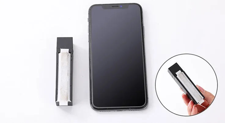 Disposable mobile phone screen cleaner kit with 40 wipes in black portable case