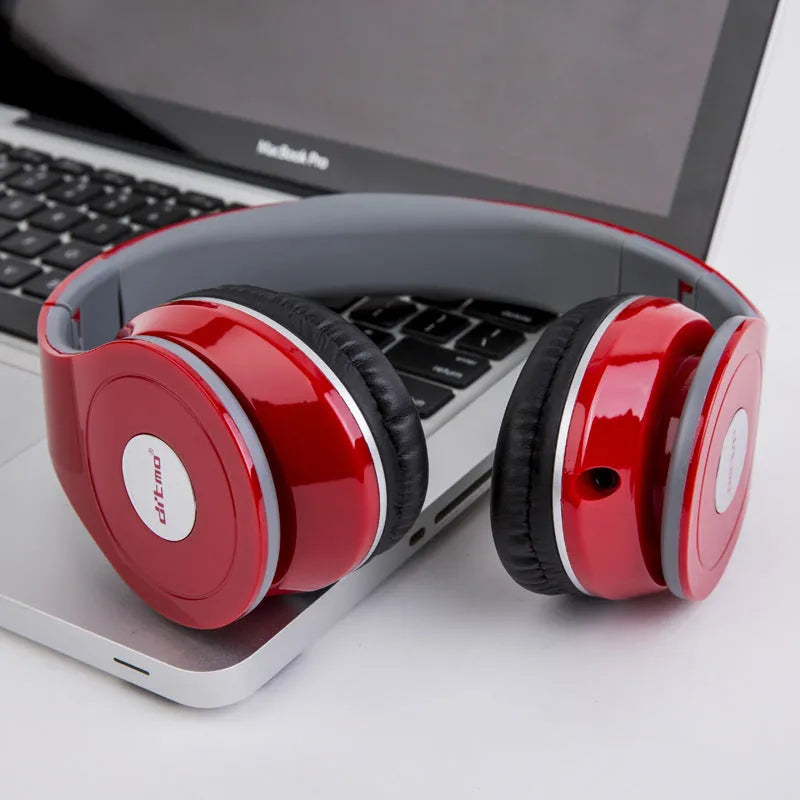 Wired gaming headphone over-ear style heavy bass with inline control microphone on white background