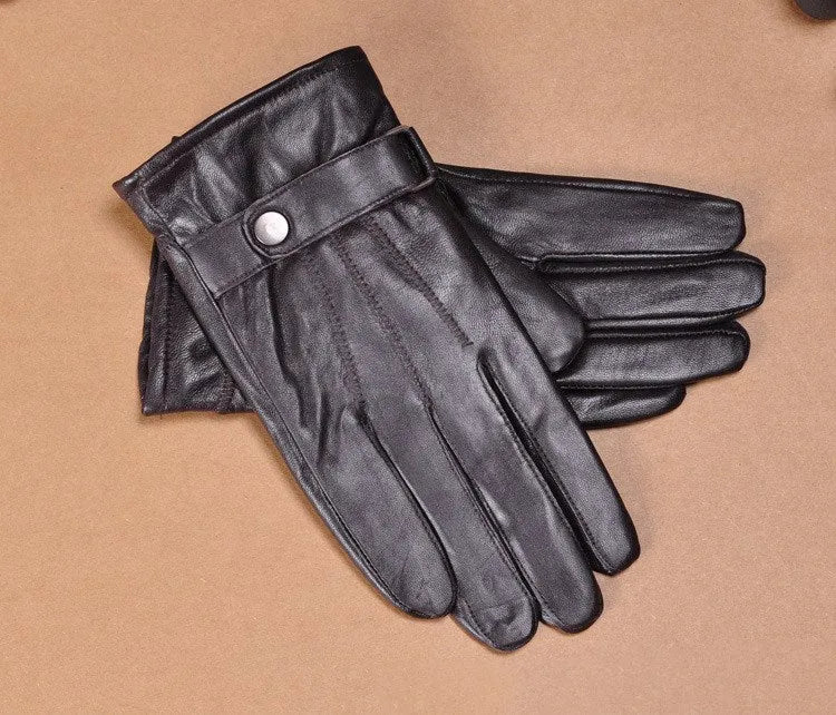 Men's warm gloves made from sheepskin leather, black colour, one size, finger glove style for winter