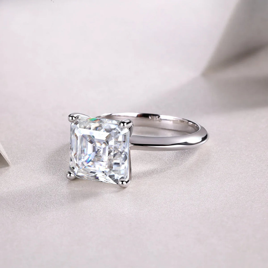 Heart-shaped moissanite wedding ring set in S925 silver with platinum plating, square 10*10 mm stone, gift box packaging