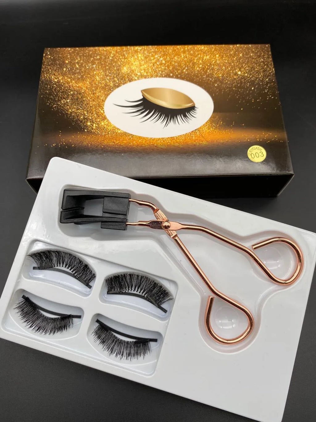 Quantum Magnetic False Eyelashes Set with 4 chemical fibre lashes and electromagnetic clip in colour 03Style