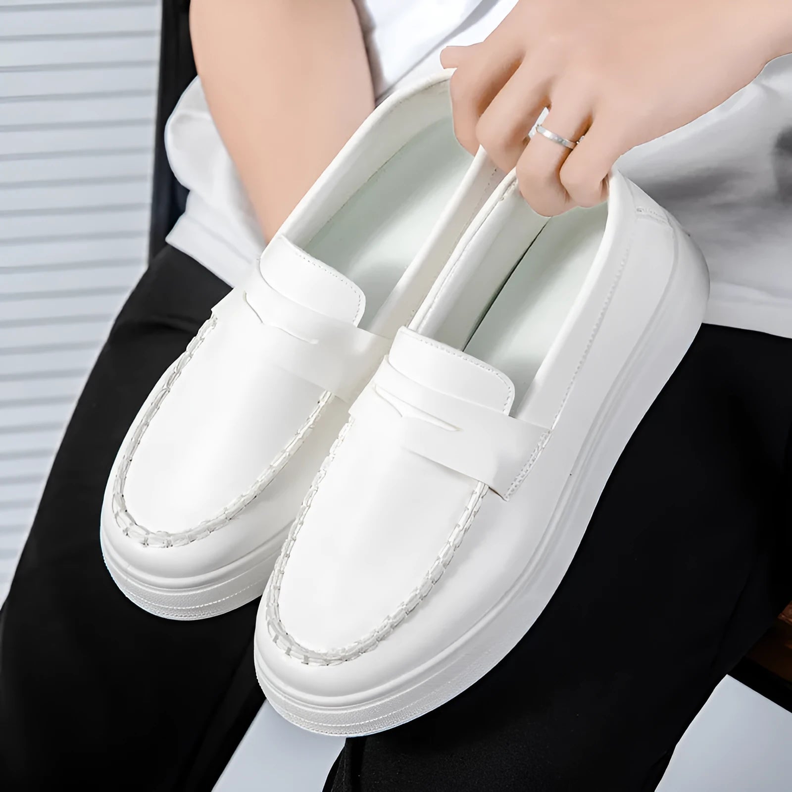Men's British style summer breathable Gommino shoes, round head, PU leather, available in white, black and white, khaki, sizes 39-45