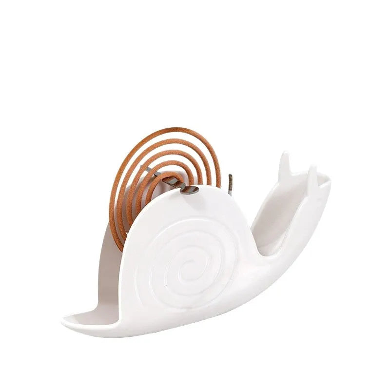 Plastic mosquito incense holder in creative animal style, black or white, for bedroom use
