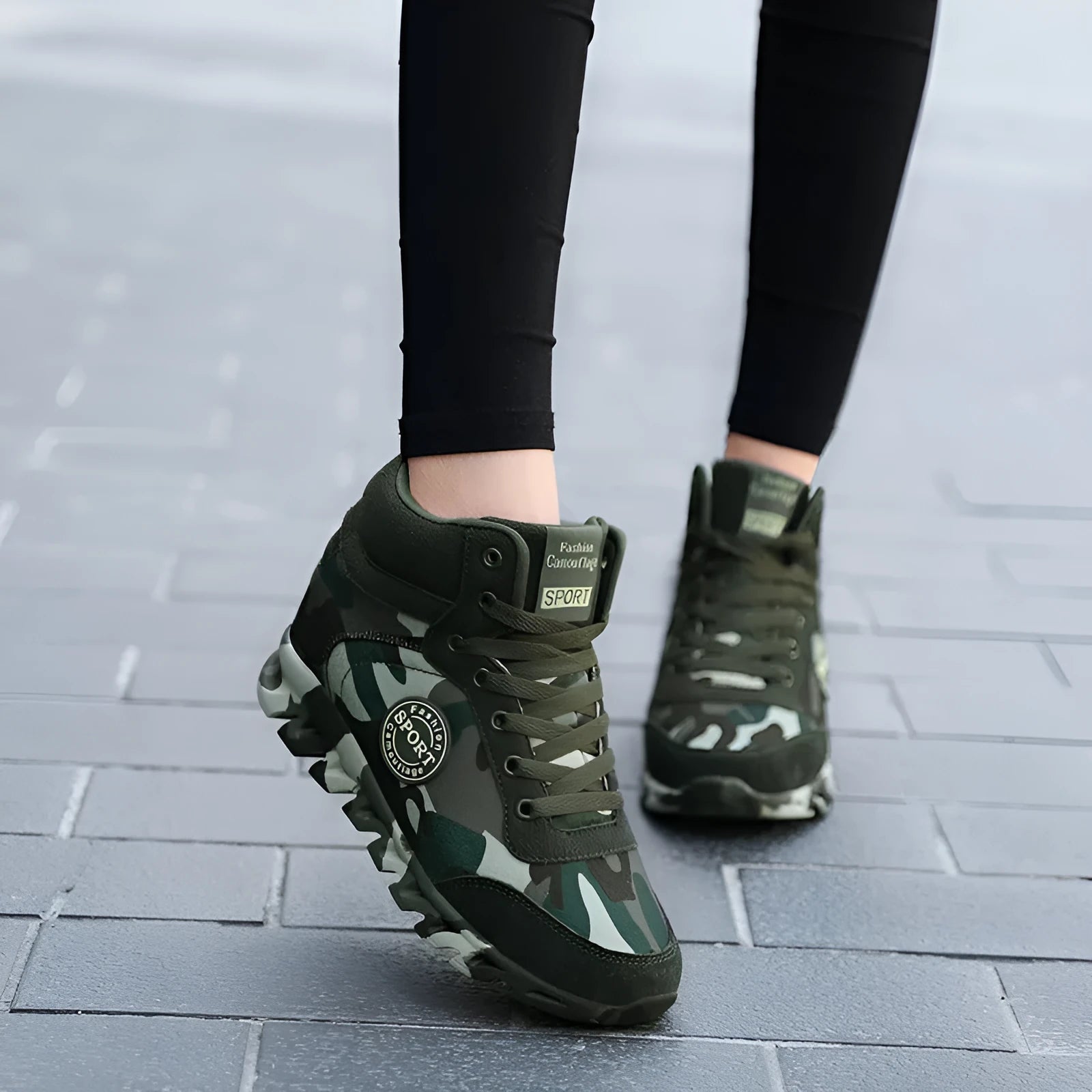 Women's green camouflage canvas sneakers with rubber sole