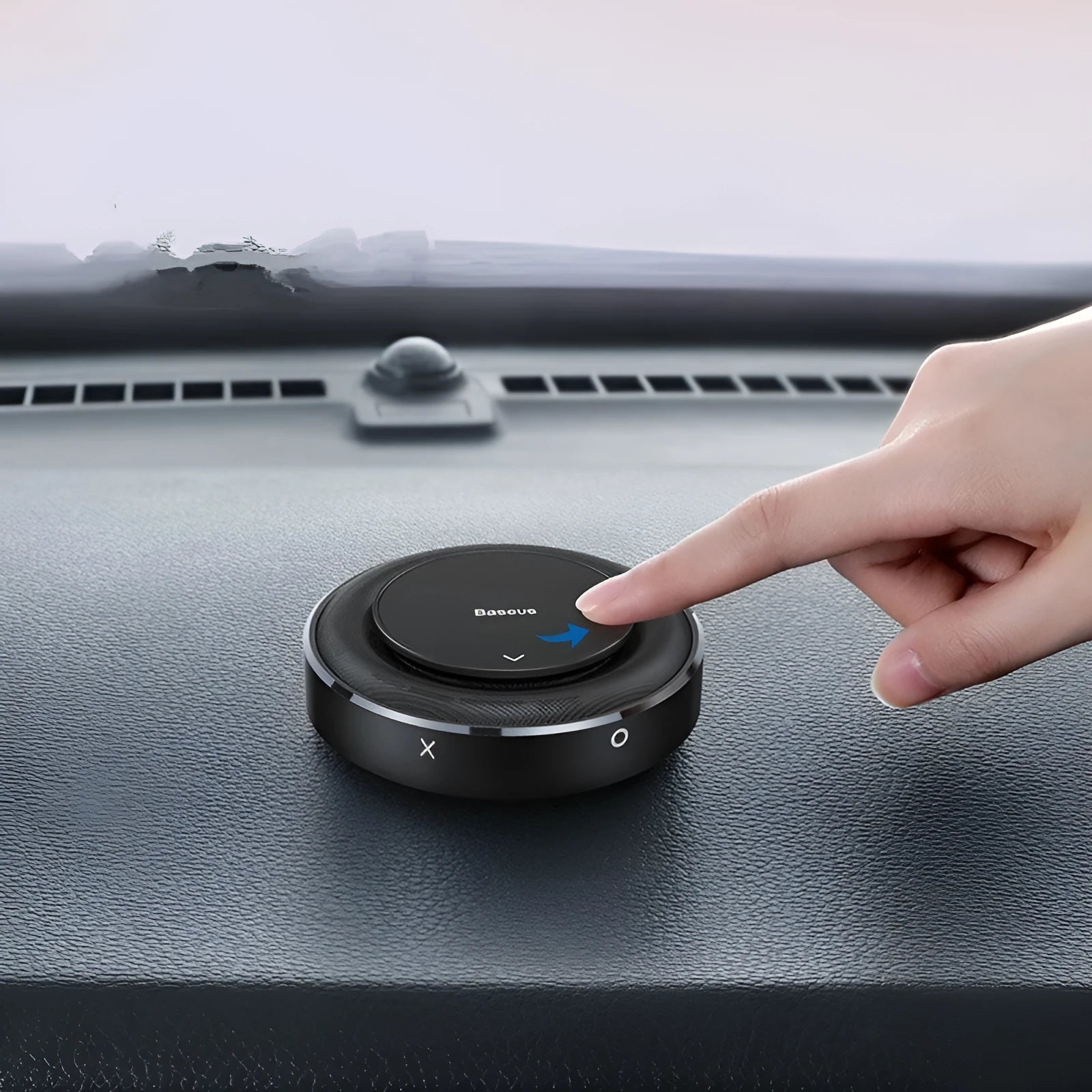 Round aluminium alloy car fragrance seat in black, red, and silver colours with four aromatherapy tablets.