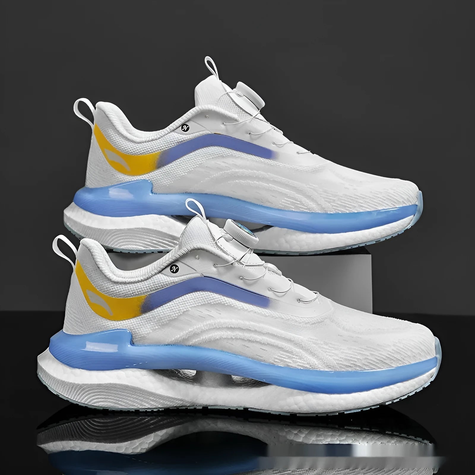 Men's breathable high-top mesh running shoes with composite sole and buckle closure