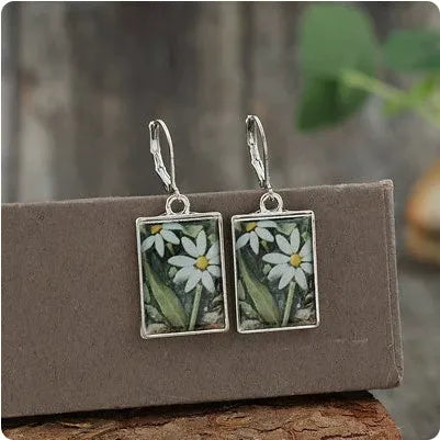 Silver alloy rectangular epoxy ear clip with little daisy floral inlay