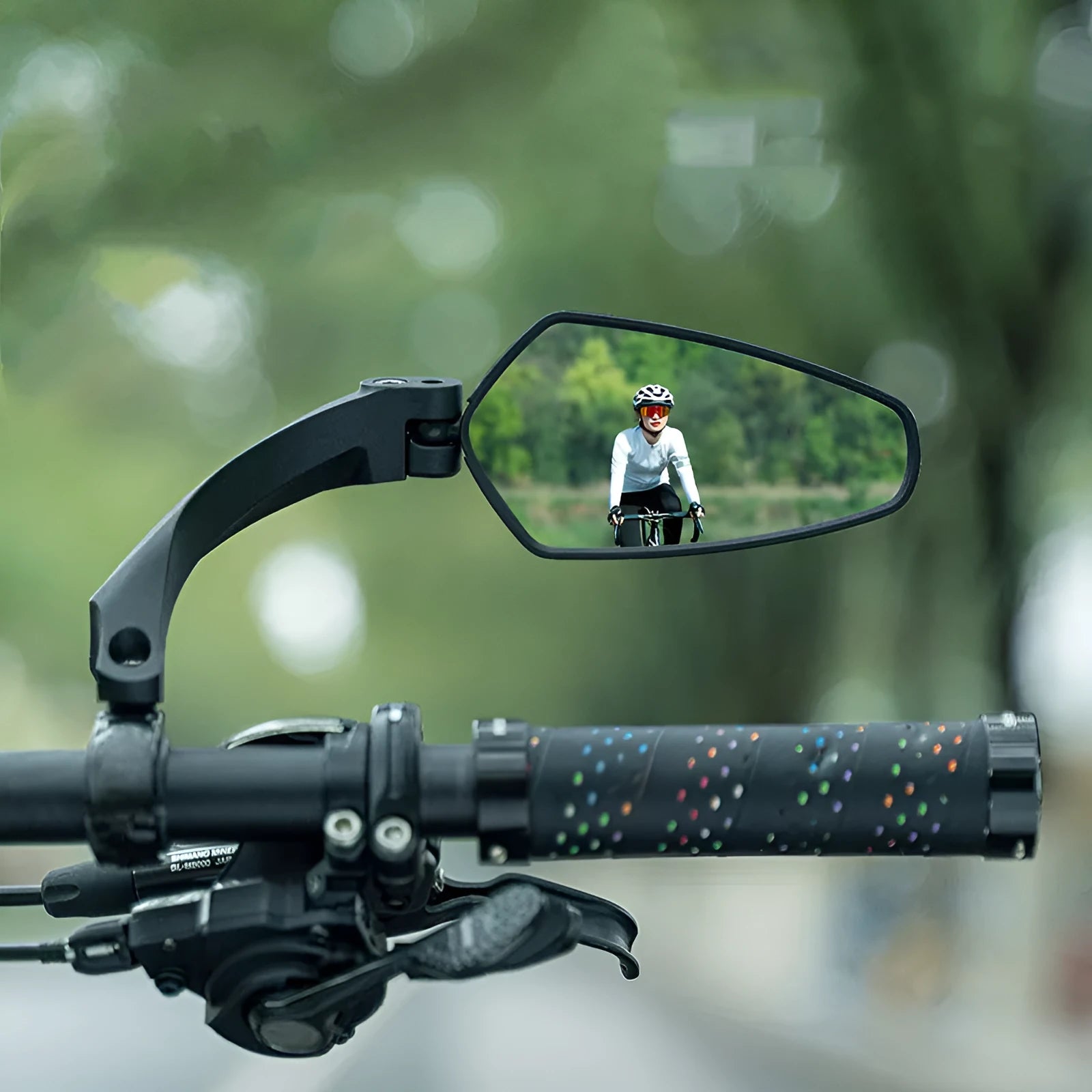 Bike mirror with clear acrylic lens and 360 degree rotatable mounting for 2-2.4cm handlebars