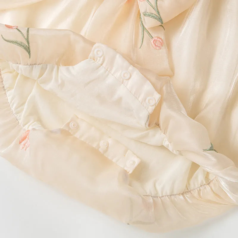 Baby girl thin sleeveless polyester jumpsuit in apricot triangle design