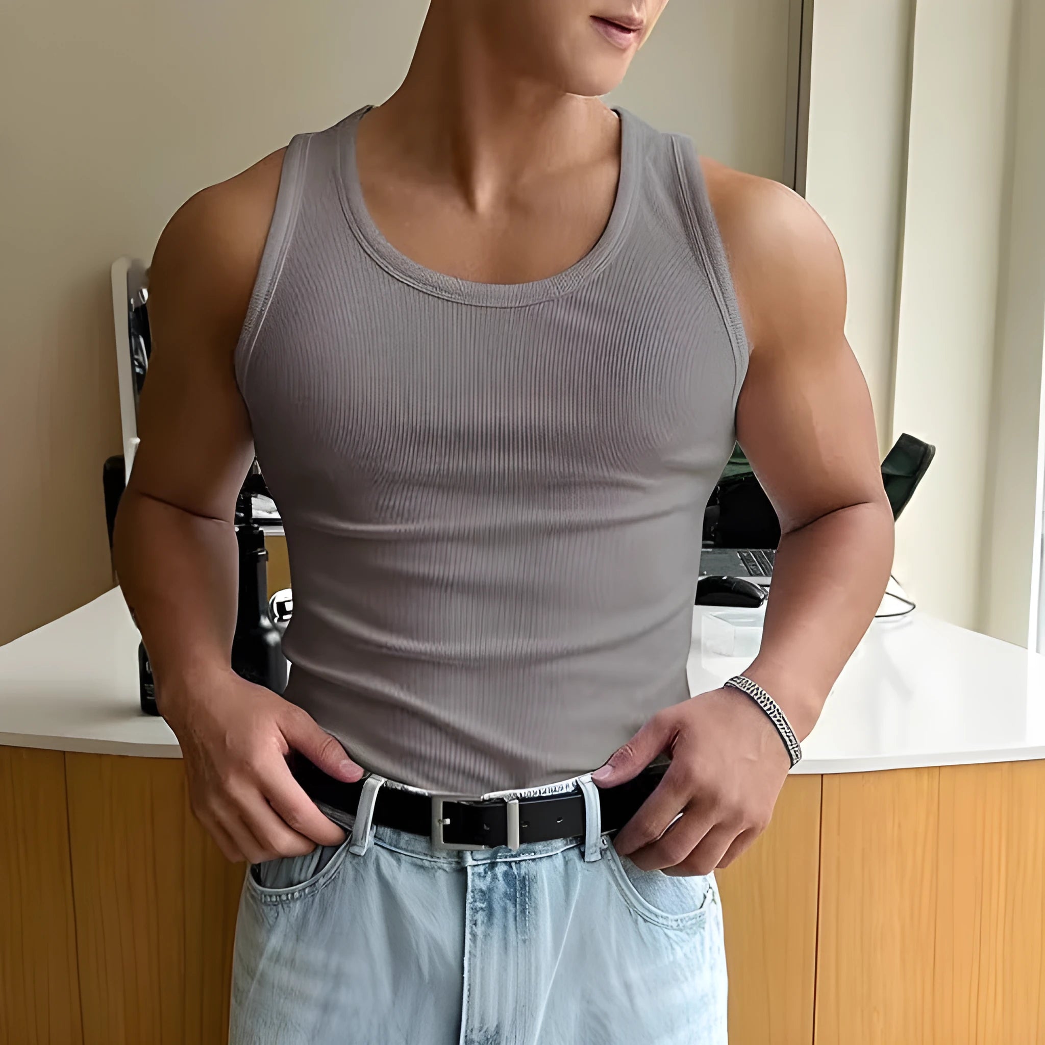 Men's tight-fit polyester sports T-shirt with wool lining in multiple colours