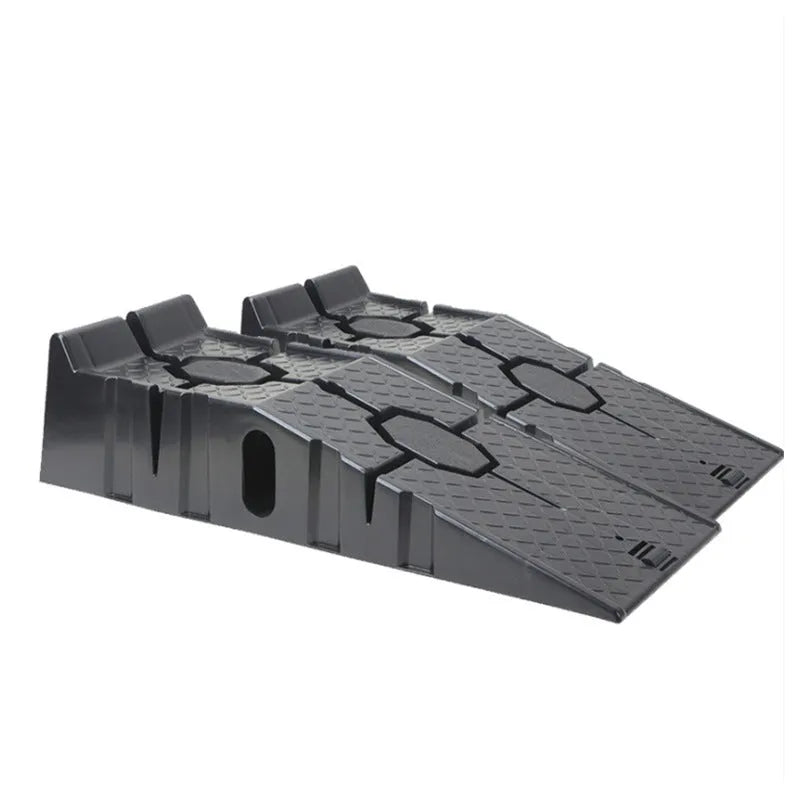 Heavy-duty industrial polypropylene car maintenance ramp, 900x330x225mm, for auto repair and agricultural machinery