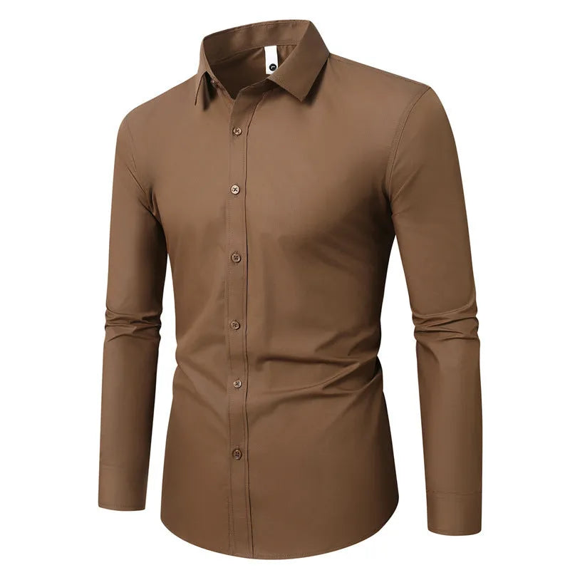 Man's loose-fit long-sleeve linen shirt in a light colour, showing the trendy slim design.