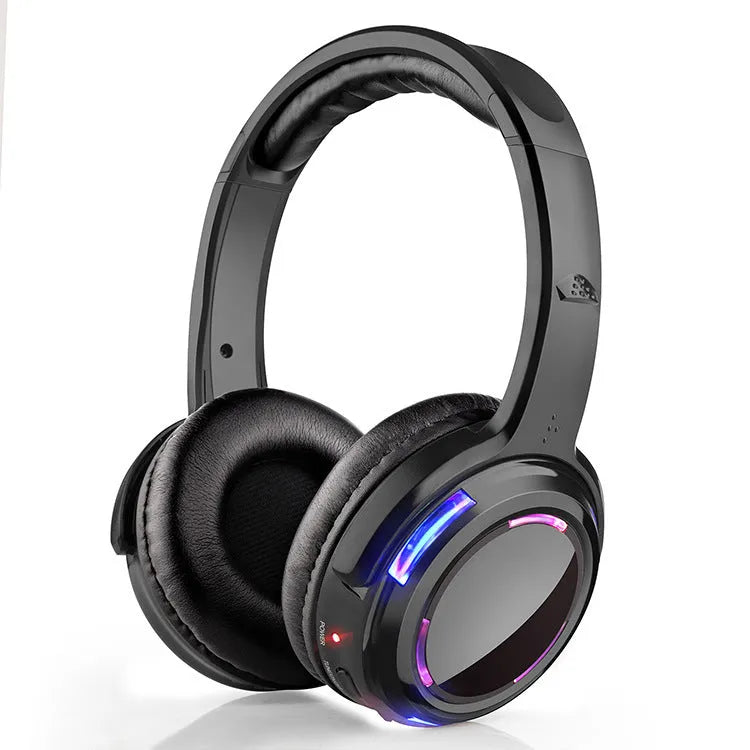 Black over-ear silent disco wireless headphones with 40mm drivers and a 3.5mm cable