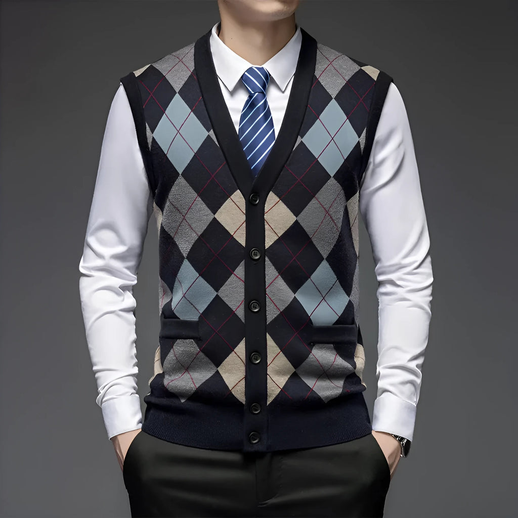 Men's knitted vest cardigan, sleeveless V-neck with pockets, cotton blend nylon jacquard, light camel