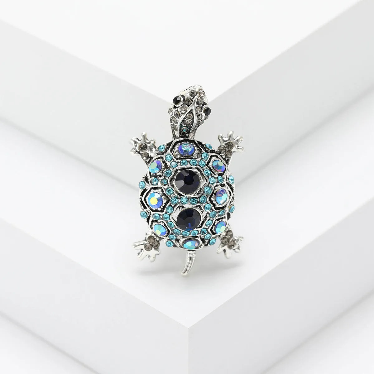 Retro rhinestone turtle brooch in alloy with animal design available in blue, green, and red colours