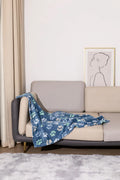 Blue cartoon dog pattern on a double-sided thickened flannel pet blanket sized 100x120cm.