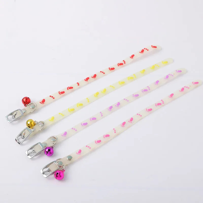 Meow Xinbao adjustable pet luminous collar for cats with LED light, silicone chain and metal bell