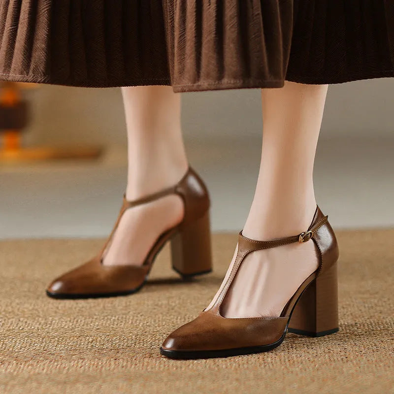 Women's retro pointed toe Mary Jane shoes with hollow Baotou design and buckle fastening