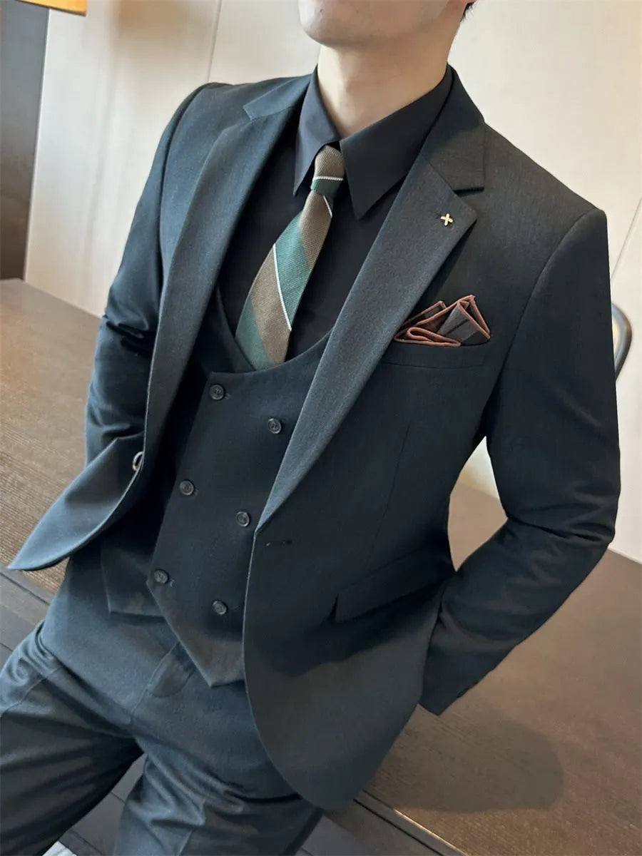 Men's slim fit business suit in a dark green chemical fibre blend fabric
